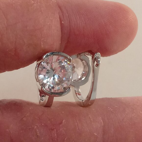 18K White Gold Filled Simple White Diamond Zircon Hoop Earrings Gorgeous Gift - Picture 6 of 8